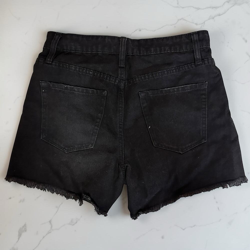 YMI 80's Mom Fit Black High Rise Distressed Denim Short Shorts Size 26 - Picture 2 of 5